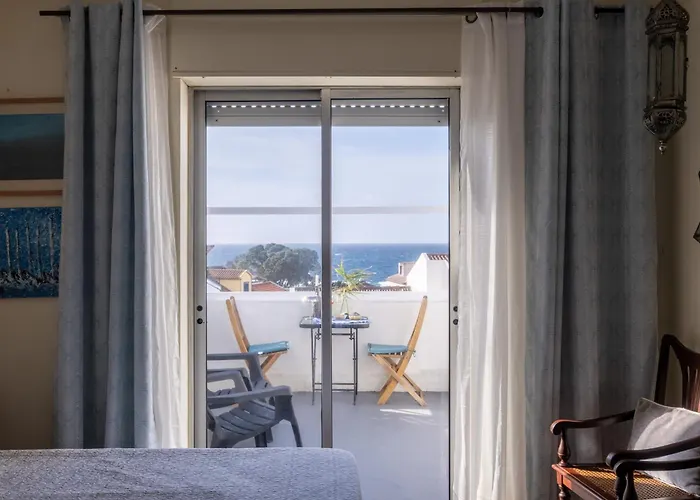 Friends'house - Azores לאגואה