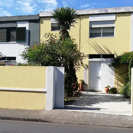 Friends'house - Azores Feriehus Lagoa (Azores)