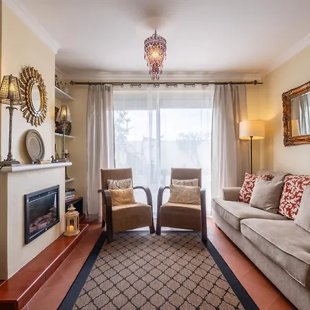 Friends'house - Azores Feriehus *